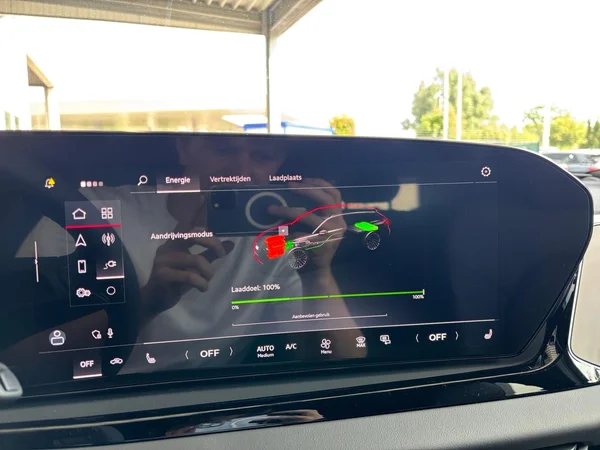AUDI A5 Avant e-hybrid (PHEV) (2026) — foto 17 van 24