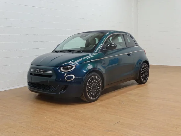 Fiat 500C (2026) — foto 25 van 29