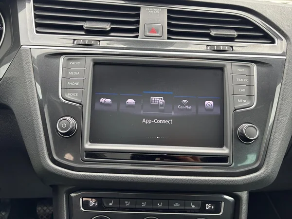 VOLKSWAGEN Tiguan Dsl (2017) — foto 10 van 19