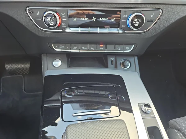 AUDI Q5 Sportback PHEV (2022) — foto 16 van 17