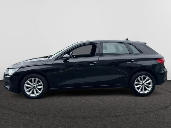 AUDI A3 Sportback (2022) — foto 12 van 24