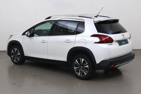 Peugeot 2008 (2019) — foto 14 van 20