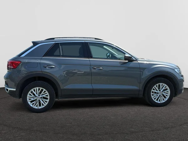 VOLKSWAGEN T-Roc (2018) — foto 21 van 24