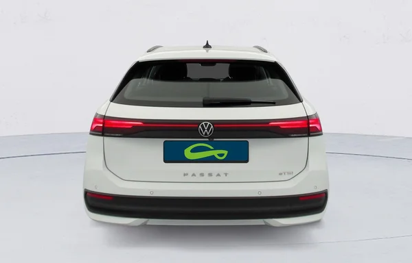 Volkswagen Passat SW (2024) — foto 22 van 27