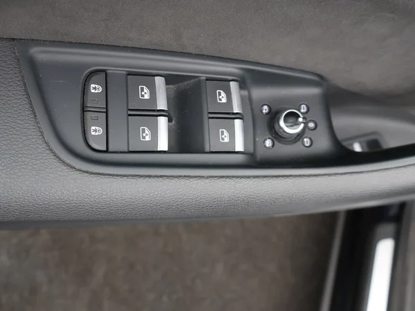 AUDI Q7 PHEV (2021) — foto 13 van 28
