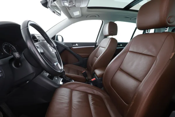 Volkswagen Tiguan (2016) — foto 16 van 16