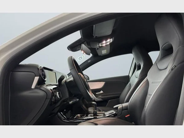 Mercedes-Benz A 180 (2019) — foto 15 van 15