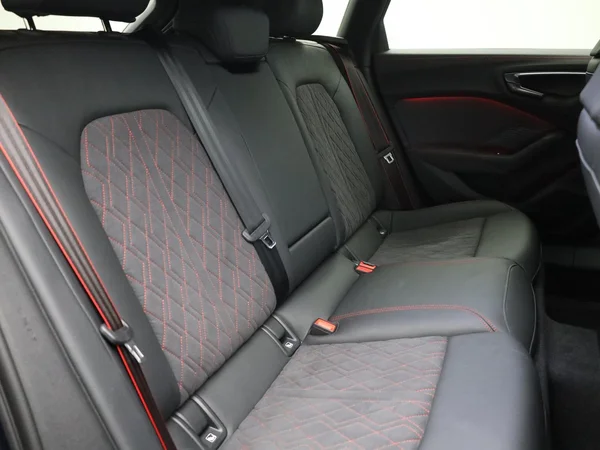 AUDI A5 Avant e-hybrid (PHEV) (2025) — foto 23 van 23