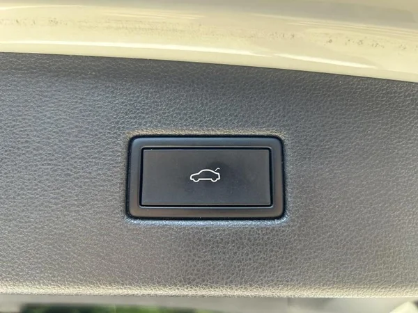 VOLKSWAGEN Tiguan (2024) — foto 7 van 37