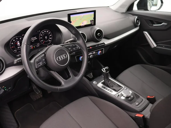 AUDI Q2 (2023) — foto 2 van 24