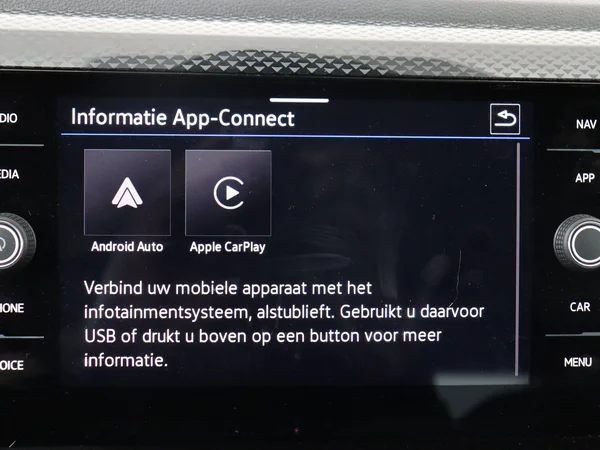 VOLKSWAGEN Taigo (2024) — foto 13 van 28