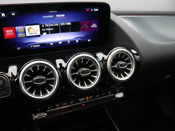 Mercedes-Benz EQA (2025) — foto 5 van 26