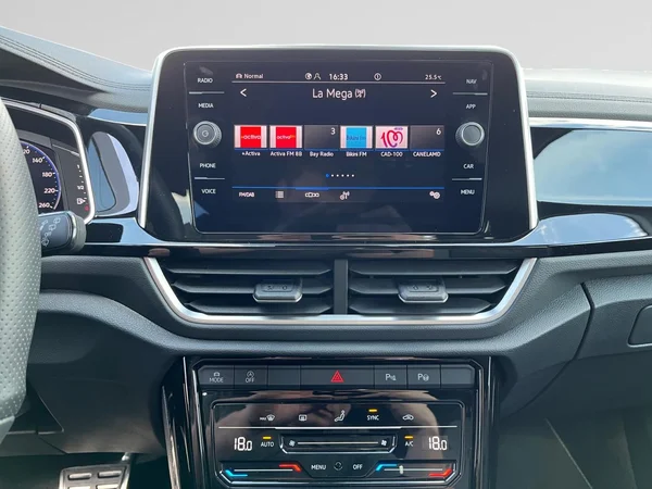 VOLKSWAGEN T-Roc (2025) — foto 10 van 18