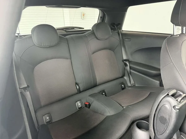 MINI One (2021) — foto 16 van 18