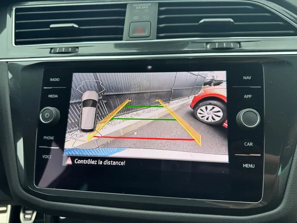 VOLKSWAGEN Tiguan (2023) — foto 7 van 17