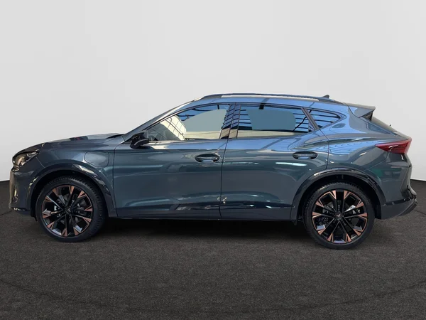 CUPRA Formentor e-Hybrid (PHEV) (2025) — foto 12 van 16