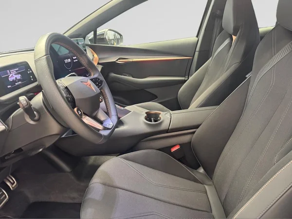 CUPRA Tavascan (2026) — foto 10 van 11
