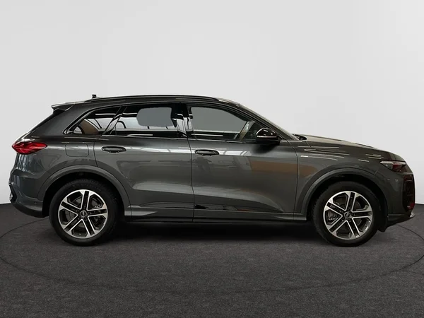 AUDI Q5 Dsl (2025) — foto 21 van 24