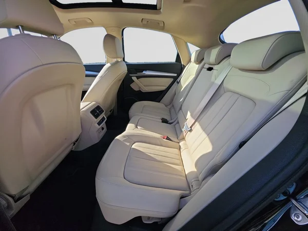 AUDI Q5 Sportback PHEV (2023) — foto 10 van 24