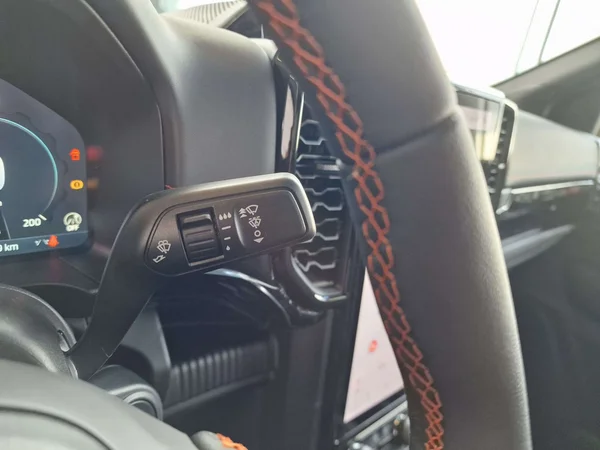 Ford Ranger — foto 5 van 16