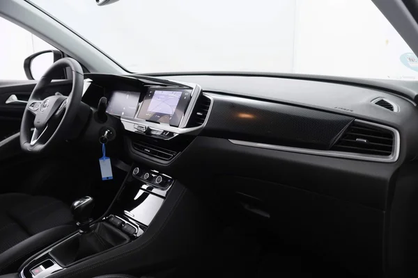 Opel Grandland (2024) — foto 25 van 71