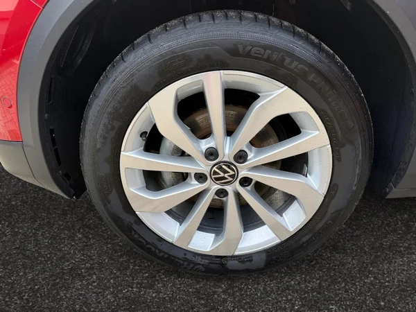 VOLKSWAGEN T-Roc (2024) — foto 16 van 23