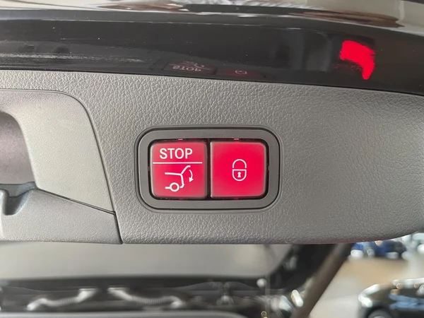 Mercedes-Benz GLA (2021) — foto 4 van 14