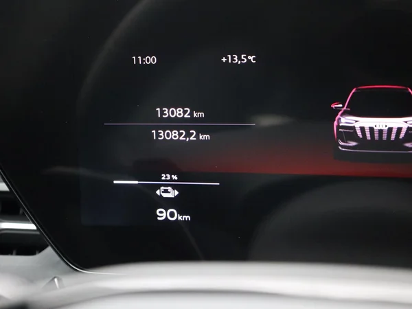 AUDI Q6 e-tron (2026) — foto 13 van 27