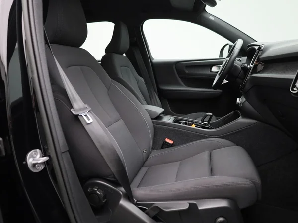 Volvo XC40 (2023) — foto 27 van 45