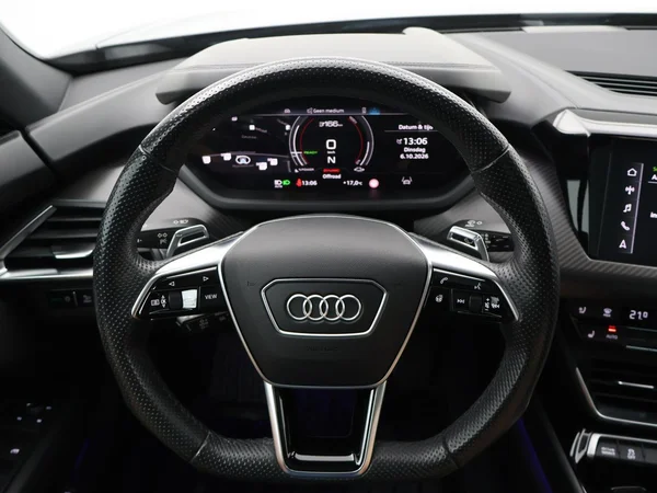 AUDI E-tron GT (2022) — foto 6 van 28