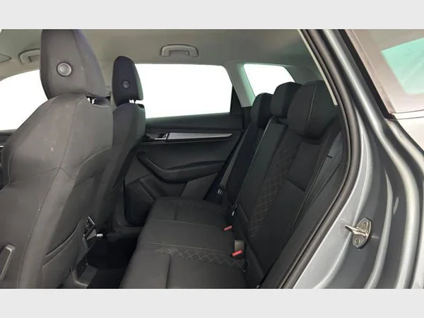 Skoda Karoq (2020) — foto 13 van 23