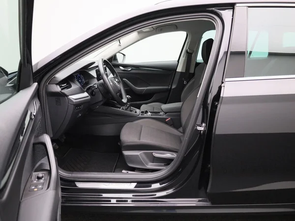 Škoda Octavia (2023) — foto 3 van 44