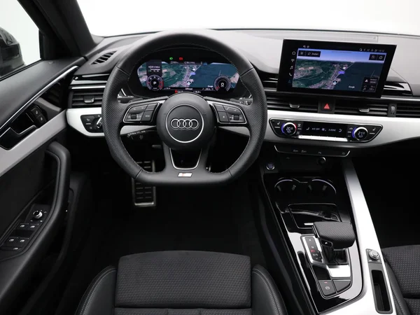 AUDI A4 Avant Dsl (2024) — foto 6 van 24