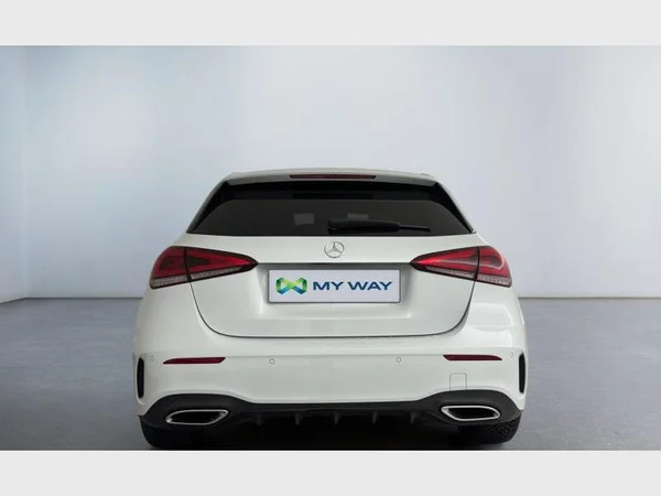 Mercedes-Benz A 180 (2022) — foto 24 van 26