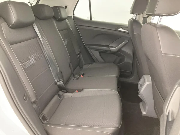 VOLKSWAGEN T-Cross (2020) — foto 16 van 35