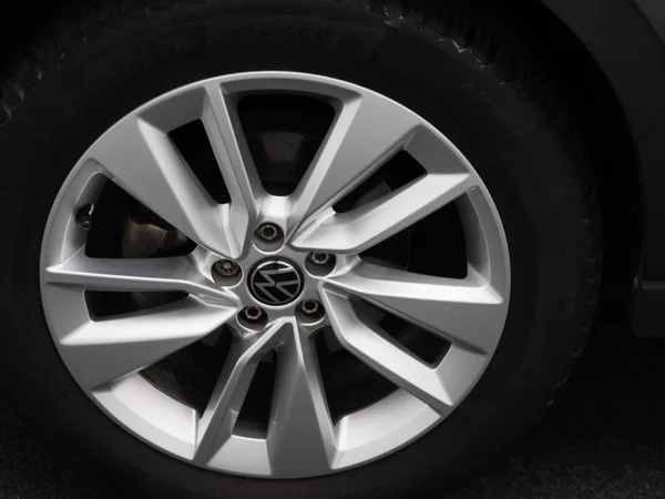 Volkswagen Taigo (2022) — foto 6 van 38