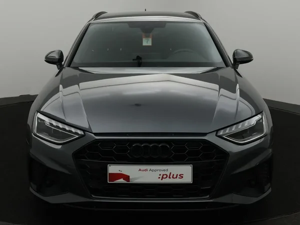 Audi A4 (2023) — foto 21 van 26
