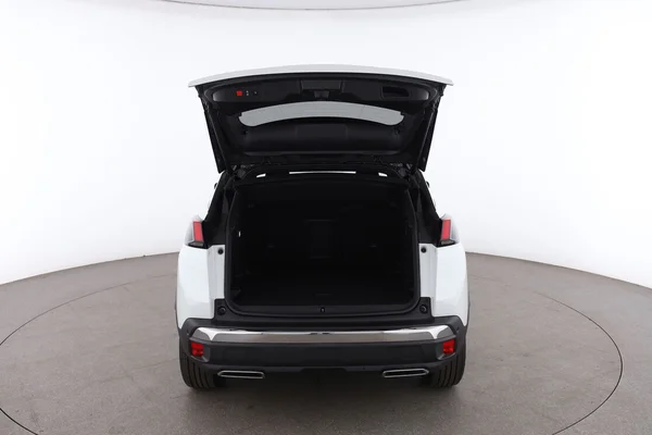 Peugeot 3008 (2018) — foto 7 van 16