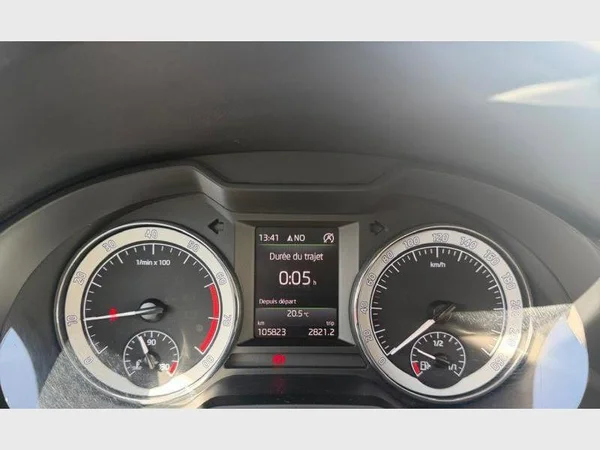 Skoda Octavia (2017) — foto 3 van 20