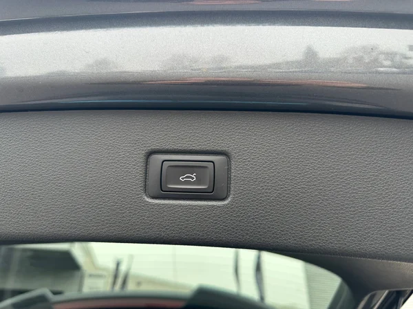 AUDI Q7 (2016) — foto 13 van 24