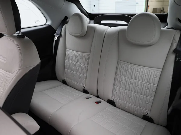 Fiat 500e (2023) — foto 5 van 39