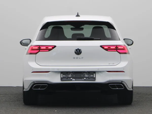 VOLKSWAGEN Golf VIII (2023) — foto 17 van 20