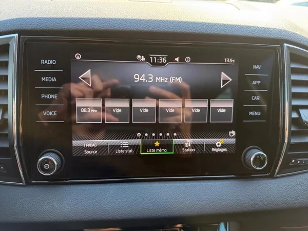 SKODA Karoq (2022) — foto 8 van 31