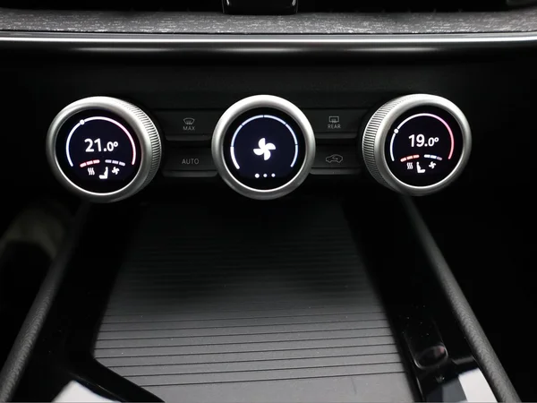 SKODA Superb Combi Dsl (2024) — foto 11 van 25