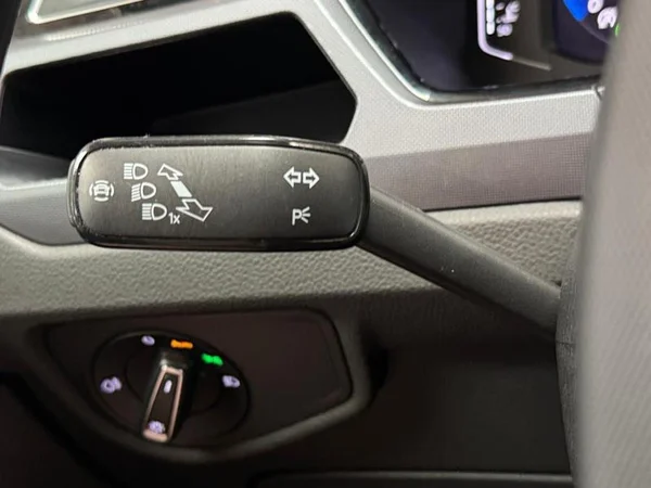 VOLKSWAGEN Touran Dsl (2024) — foto 7 van 34