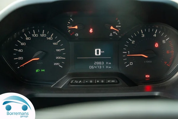 Peugeot Partner (2021) — foto 7 van 22