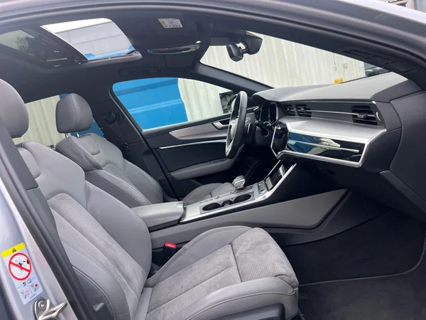 AUDI A6 Avant PHEV (2021) — foto 24 van 24