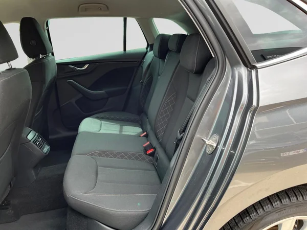 SKODA Scala (2023) — foto 18 van 21