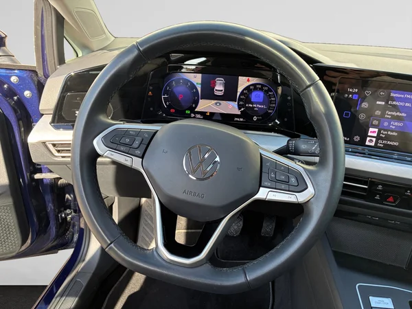 VOLKSWAGEN Golf VIII (2024) — foto 14 van 22