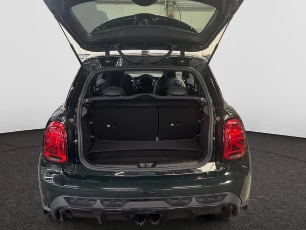 MINI Mini (F56 LCI II) (2022) — foto 17 van 20